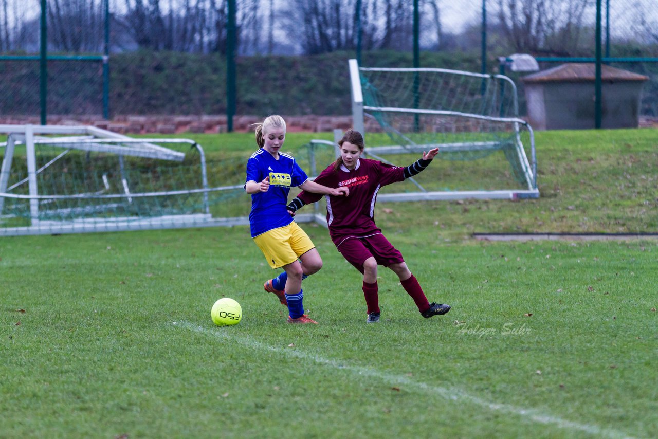 Bild 233 - B-Juniorinnen TSV Gnutz o.W. - SV Henstedt Ulzburg II : Ergebnis: ca. 5:0